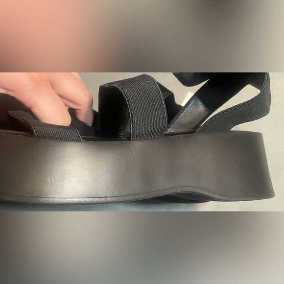 No Boundaries’ Women’s Black Memory Foam Banded Platform Shoes! NWT! Size 11. - Picture 7 of 7